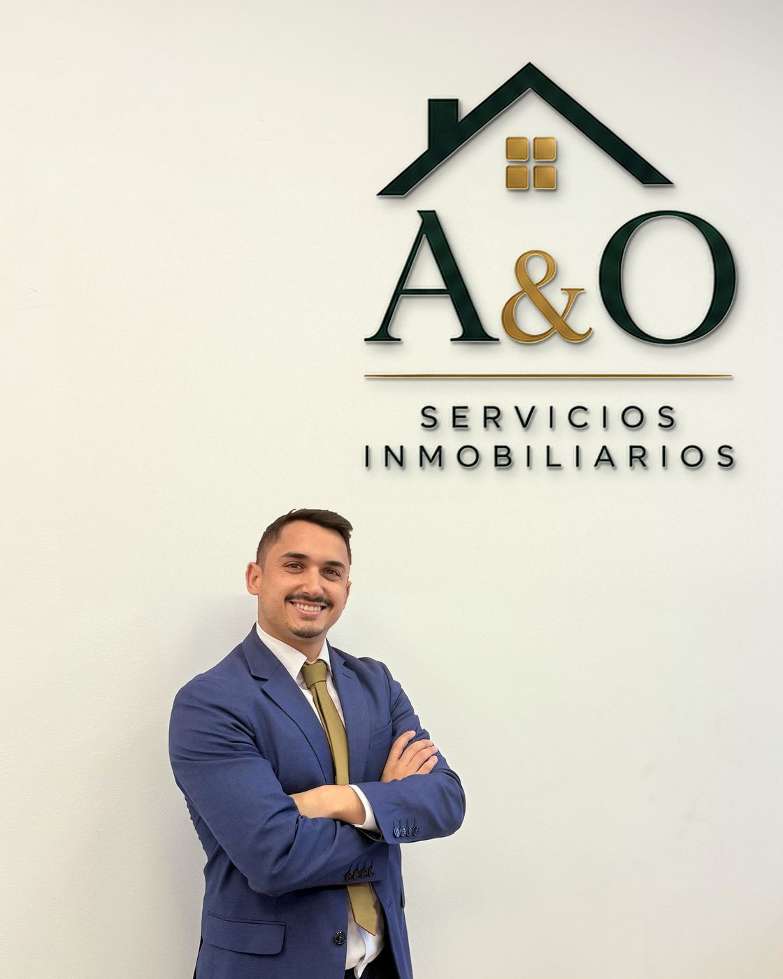 Adrián Hurtado Medina, fundador de A&O Servicios Inmobiliarios